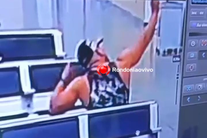 NO AEROPORTO: Vídeo mostra homem deixando bolsa, fazendo selfie e indo embora 