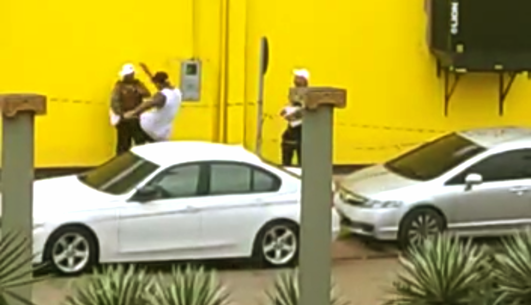 SELVAGERIA: Novas imagens mostram motorista de Civic atacando agente da Semtran 