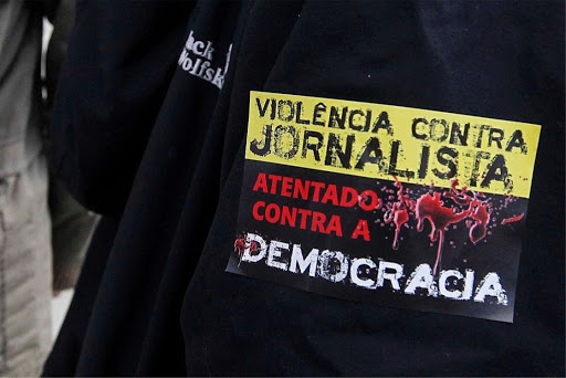 COLUNA SEMANAL: Prefeito delegado não suporta críticas e processa jornalista