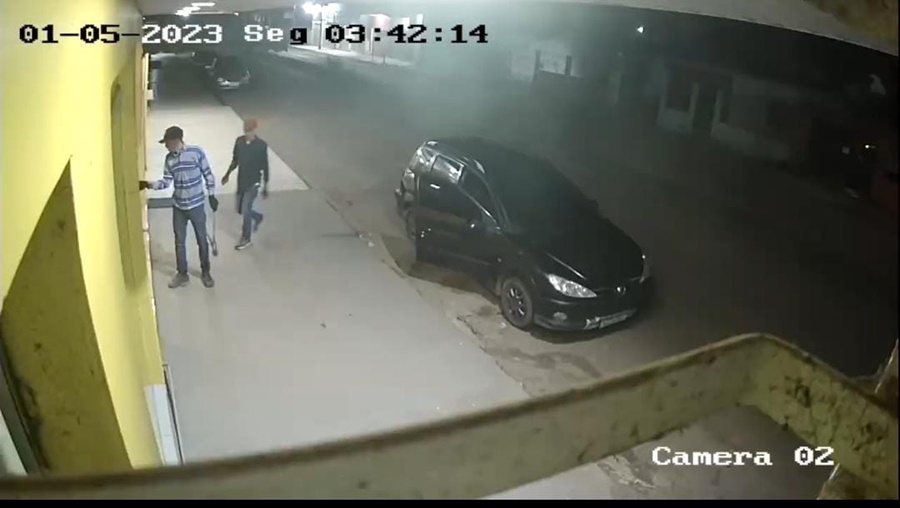 VÍDEO: Bando do Peugeot preto é filmado durante arrastão em loja infantil