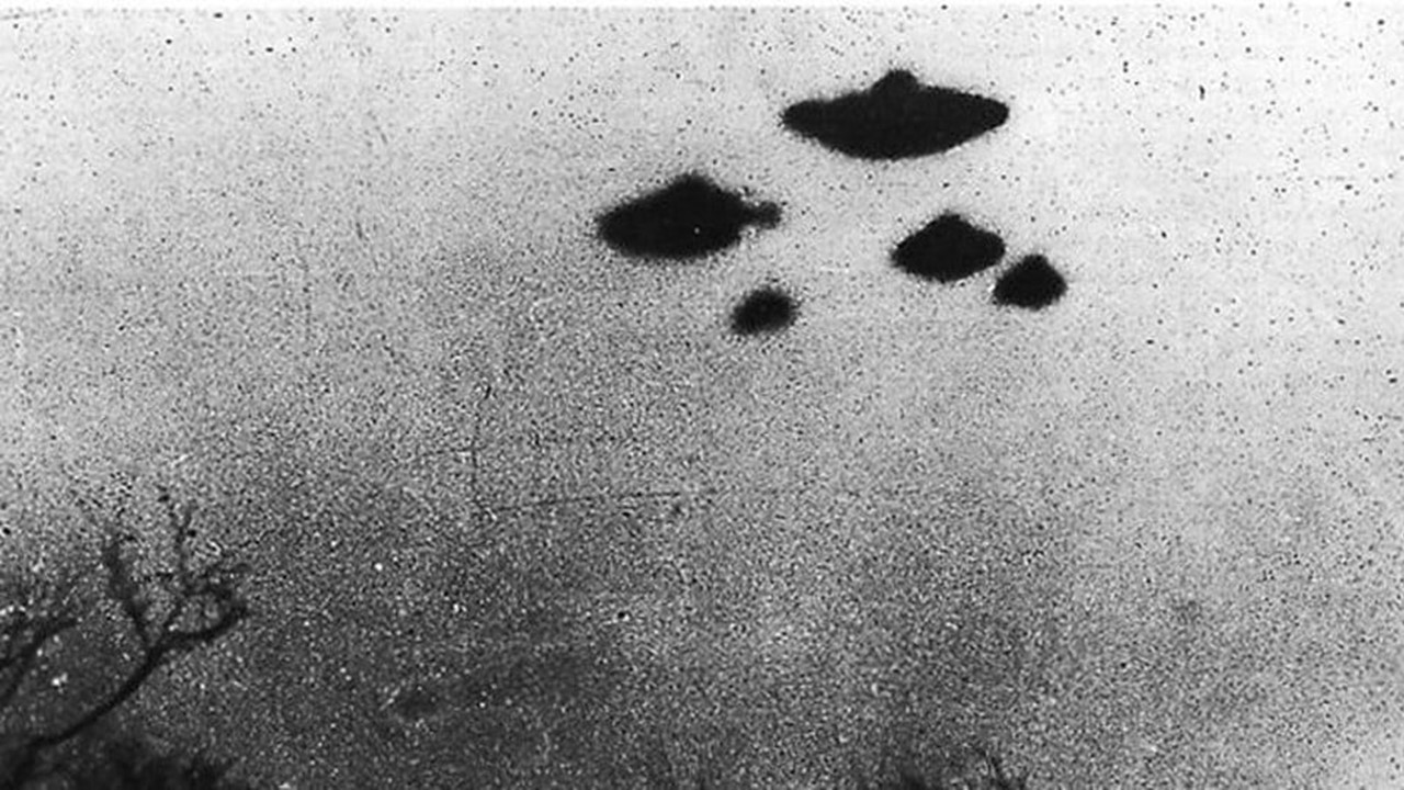 SOLDADOS ELIENS: Documento da CIA mostra suposto ataque alienígena na Guerra Fria 