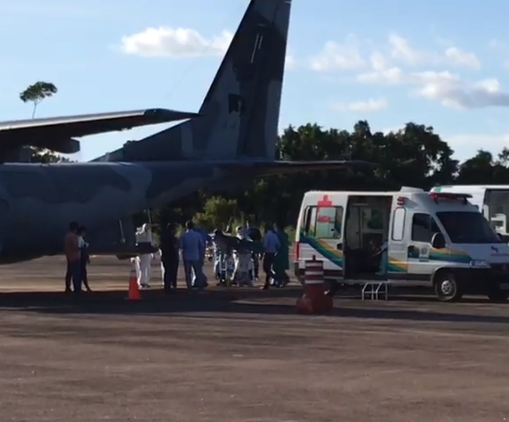COLAPSO NA SAÚDE:  Pacientes são transferidos de Porto Velho para Curitiba em avião da FAB